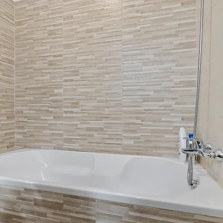 Relax New Uverturii * Bükreş